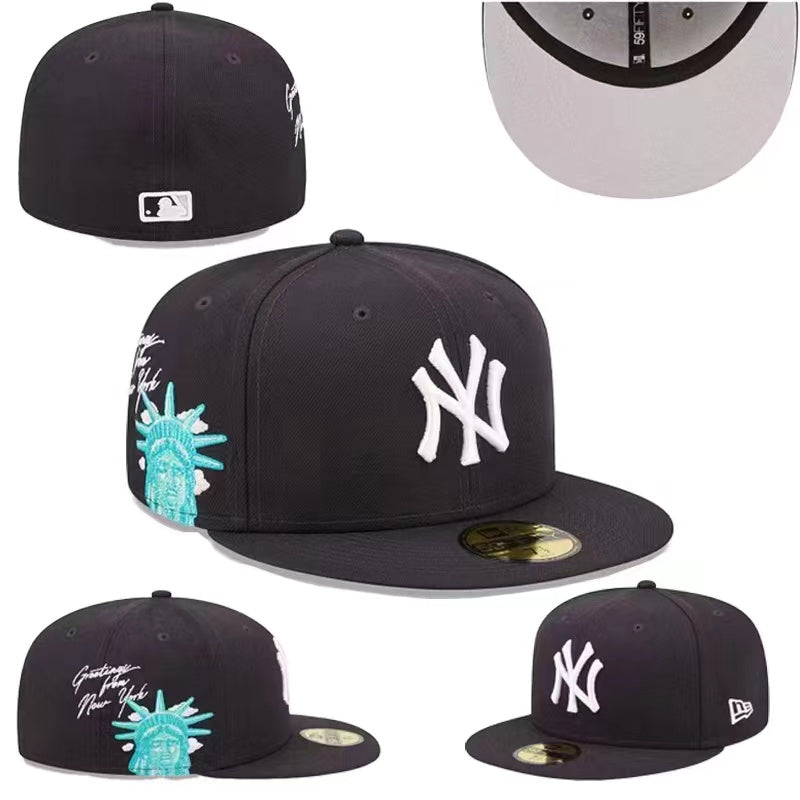 New York Yankees 59FIFTY Hat with Statue of Liberty Embroidery - Black