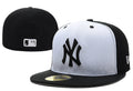 New York Yankees 59FIFTY Hat with Two-Tone Design - Black and White