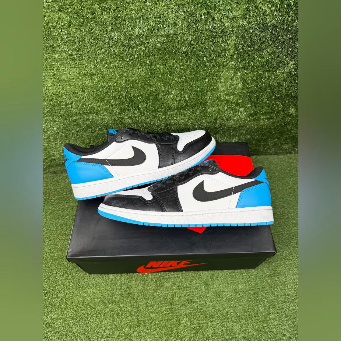 Used - Air Jordan 1 Retro Low OG Black Dark Powder Blue - US M 10 - detail 1
