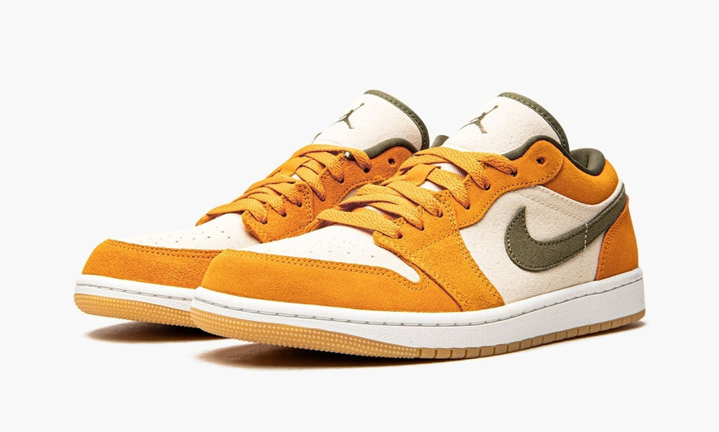 Air Jordan 1 Low SE "Light Curry" Sneakers