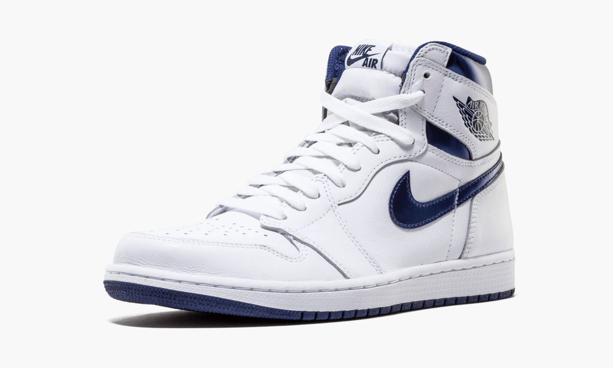 Air Jordan 1 Retro "Metallic Navy" Sneakers