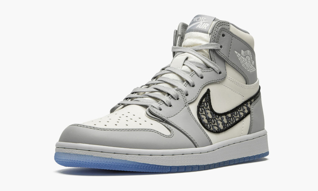 Air Jordan 1 Retro High Dior Sneakers