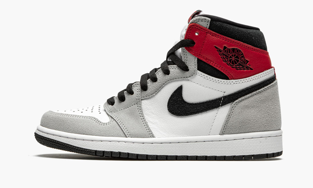 Air Jordan 1 Retro High OG Light Smoke Grey Sneakers