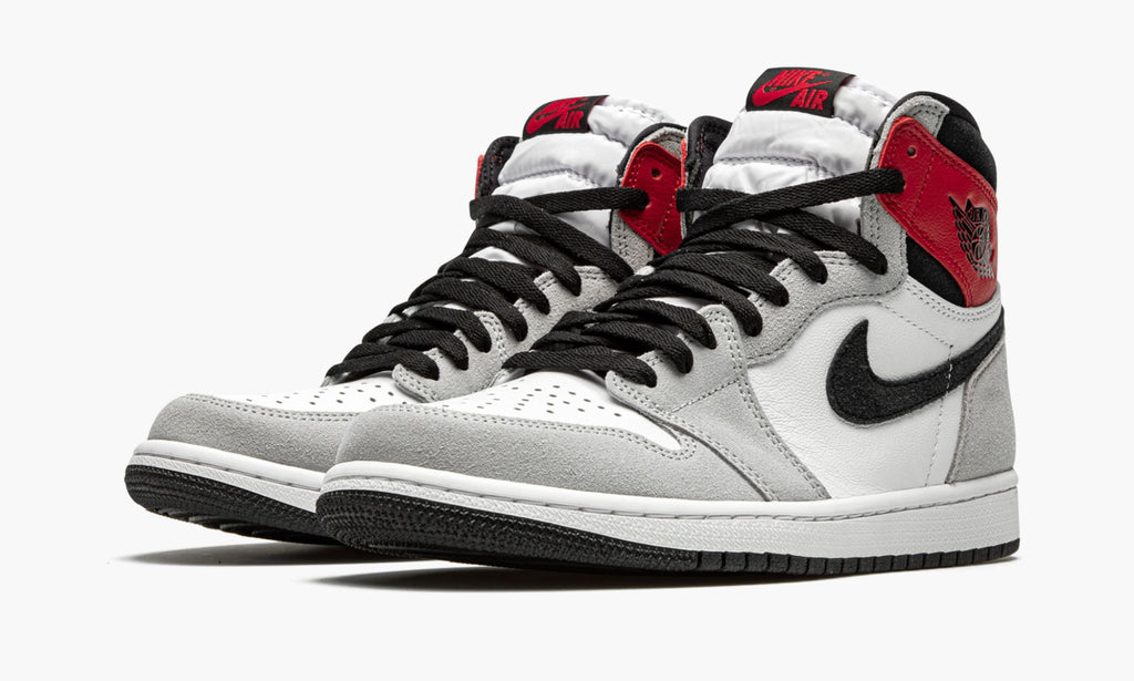 Air Jordan 1 Retro High OG Light Smoke Grey Sneakers