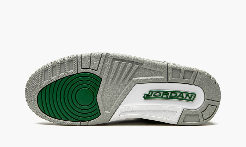 Air Jordan 3 Retro "Pine Green" Sneakers