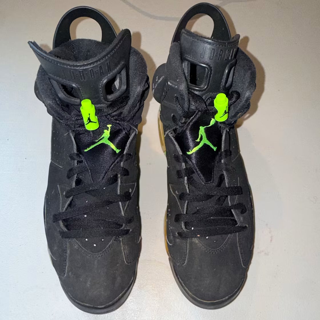 Used - Air Jordan 6 Retro Electric Green - US M 11 - detail 1
