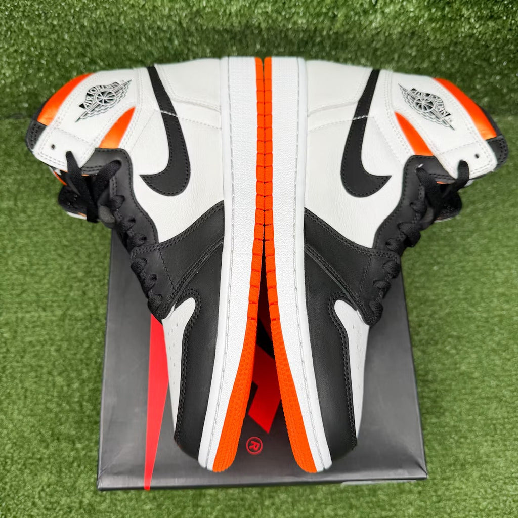 Used - Air Jordan 1 Retro High Electro Orange - US M 9.5 - detail 4