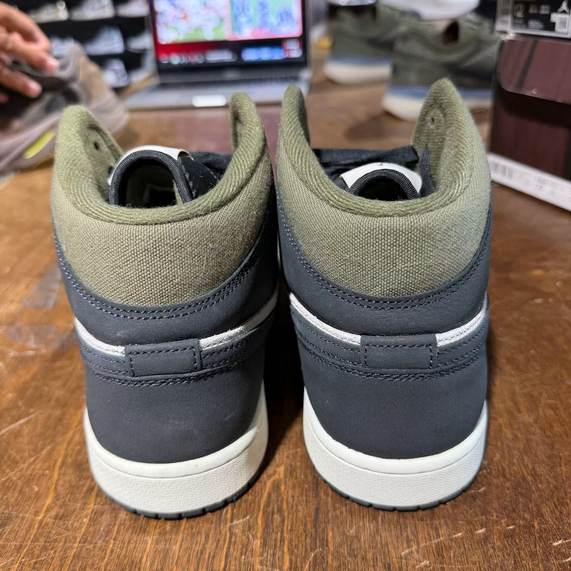 Used - Air Jordan 1 Mid SE Off Noir Medium Olive - US M 11 - detail 3
