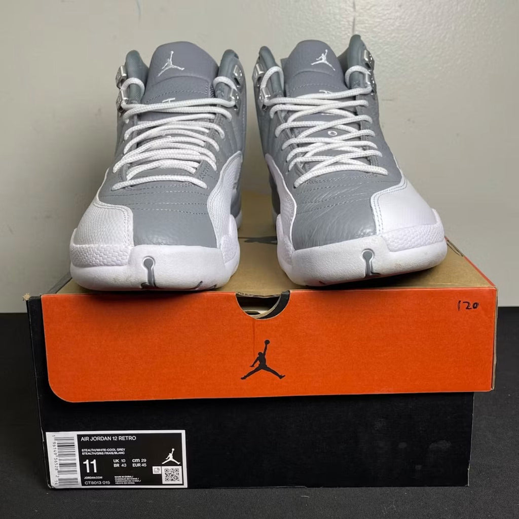 Used - Air Jordan 12 Retro Stealth - US M 11 - detail 2
