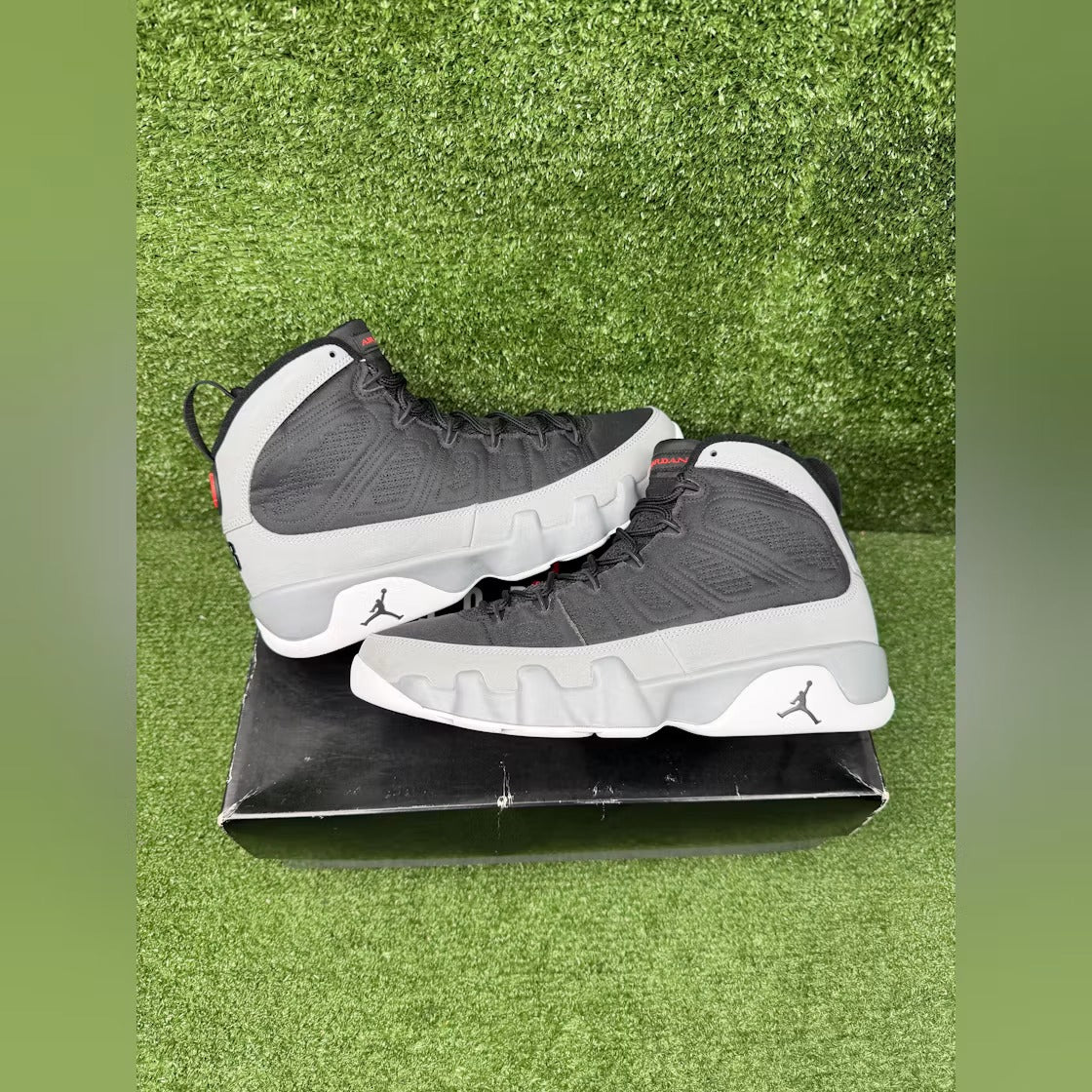 Used - Air Jordan 9 Retro Particle Grey - US M 10 - detail 1