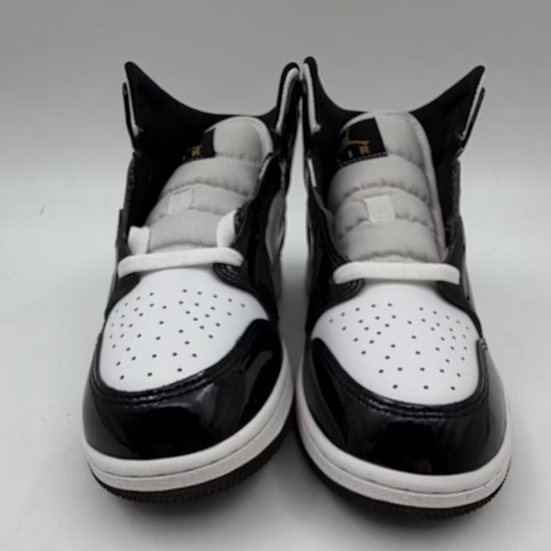 Used - Air Jordan 1 Mid Patent Black White Gold (GS) - US 5Y - detail 1