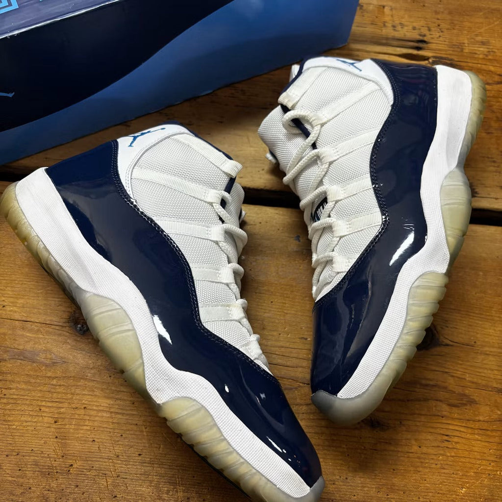 Used - Air Jordan 11 Retro UNC Win Like 82 - US M 12 - detail 1