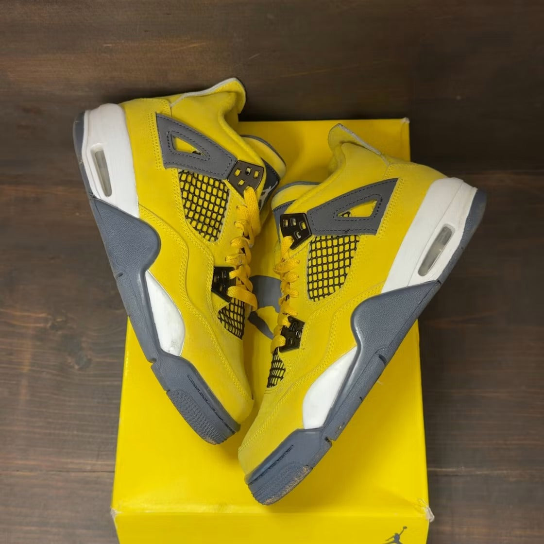 Used - Air Jordan 4 Retro Lightning (2021) (GS) - US 5Y - detail 1