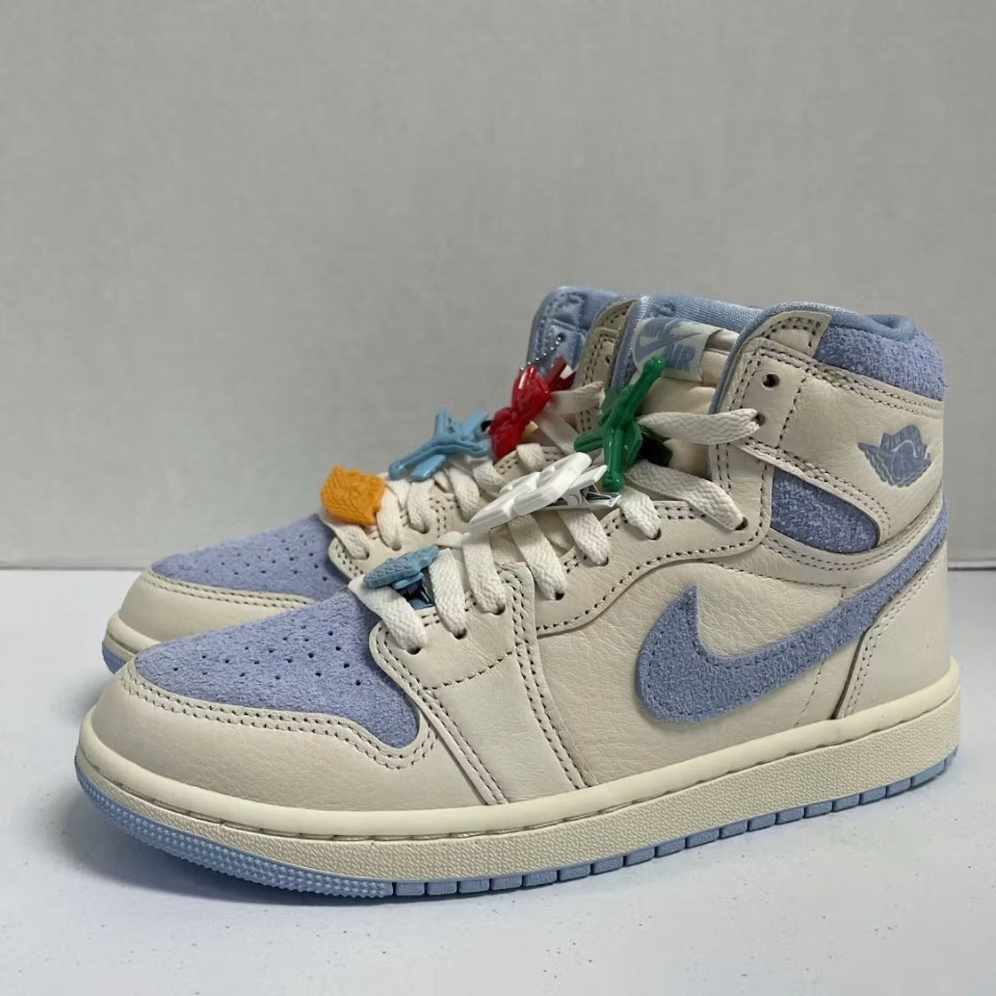 Air Jordan 1 Retro High OG Pale Ivory Psychic Blue (Women's) - US W 7.5 - New - Other - detail 1