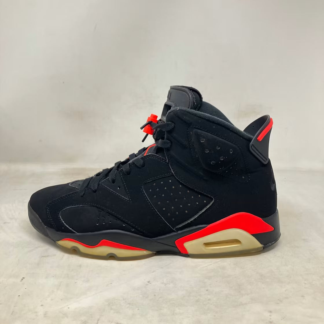 Used - Air Jordan 6 Retro Black Infrared (2019) - US M 12 - detail 1
