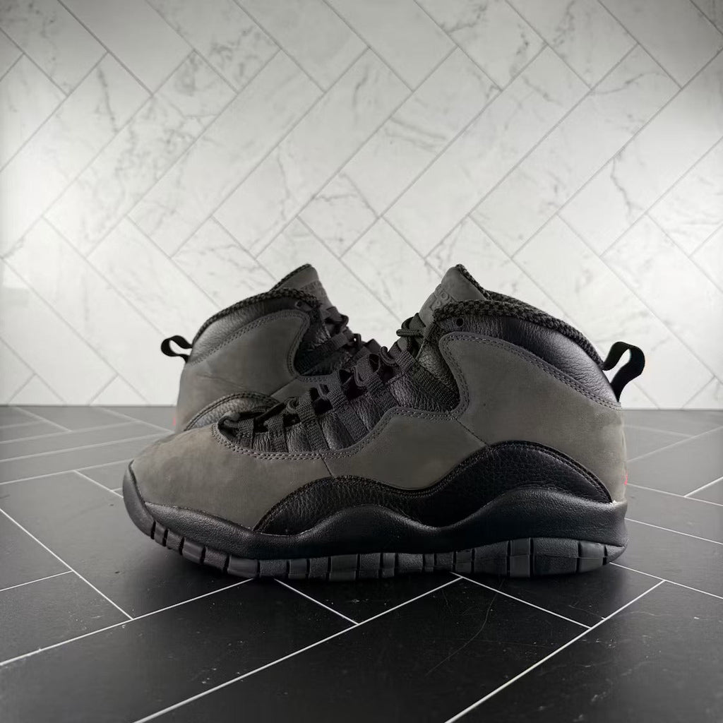 Used - Air Jordan 10 Retro Shadow (2025) - US M 9 - detail 1