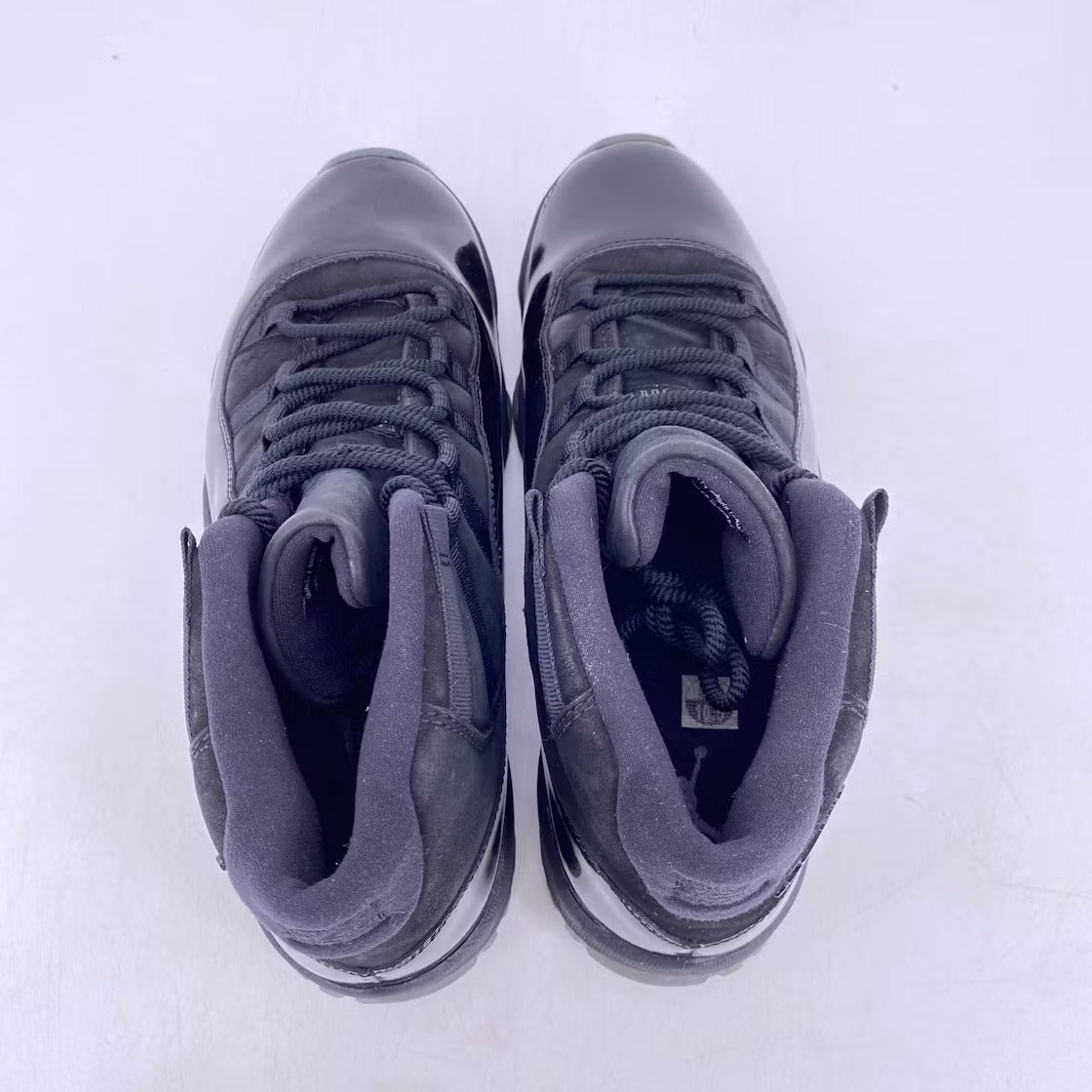 Used - Air Jordan 11 Retro Cap and Gown - US M 10.5 - detail 3