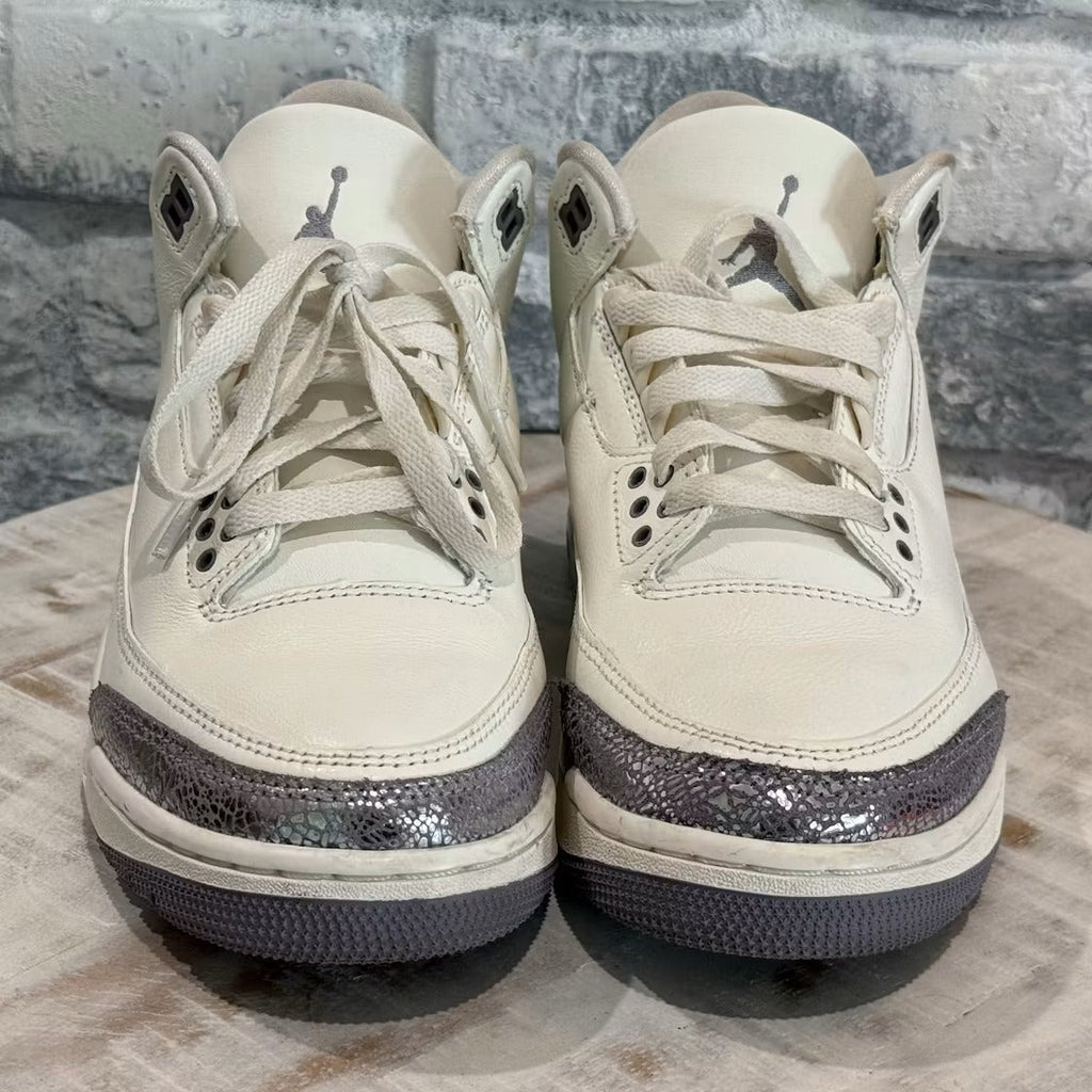 Used - Air Jordan 3 Retro Sail Cement Grey (Women's) - US W 7.5 - detail 2