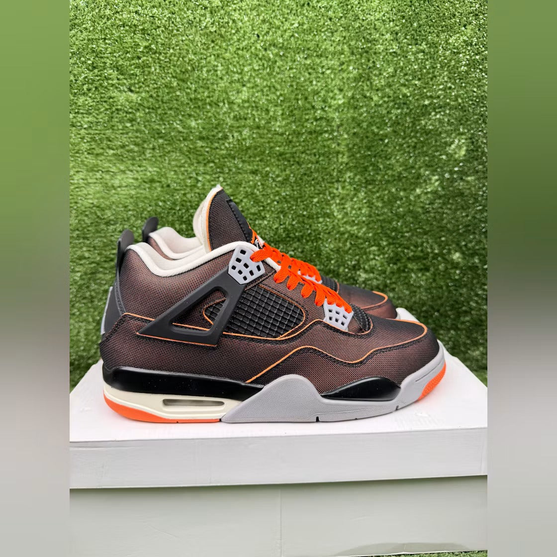 Used - Air Jordan 4 Retro Starfish (Women's) - US W 11 - detail 3