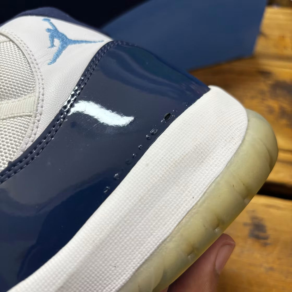 Used - Air Jordan 11 Retro UNC Win Like 82 - US M 12 - detail 5