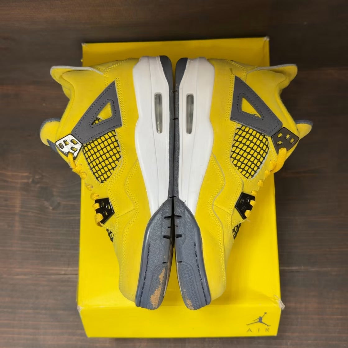 Used - Air Jordan 4 Retro Lightning (2021) (GS) - US 5Y - detail 3