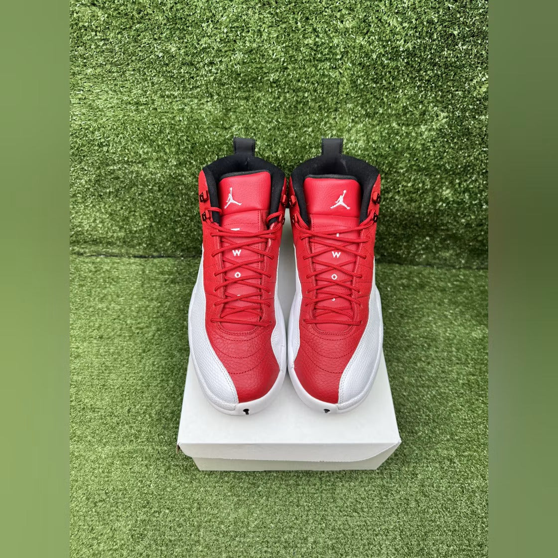 Used - Air Jordan 12 Retro Gym Red - US M 10 - detail 2