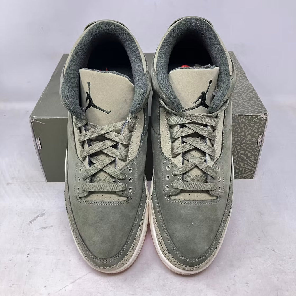 Used - Air Jordan 3 Retro Family Affair - US M 10 - detail 4