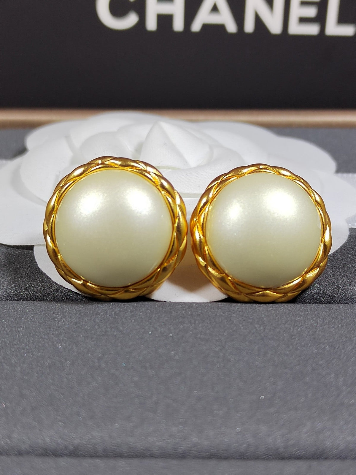 Chanel Round Pearl 18K Gold Earrings