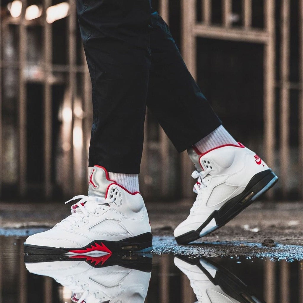Jordan 5 Retro Fire Red Silver Tongue (2020) Sneakers