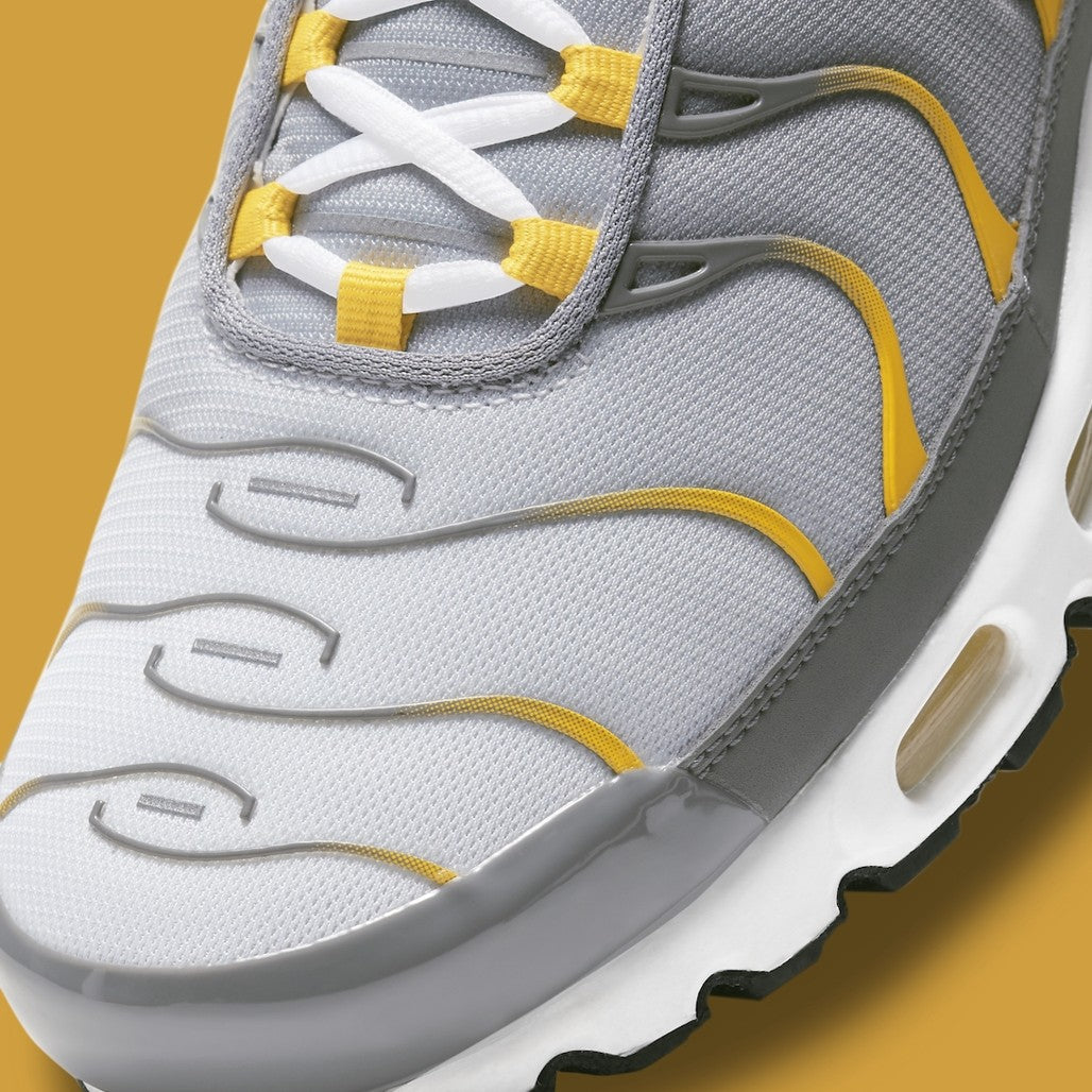 Nike Air Max Plus Particle Grey Dark Sulphur Sneakers