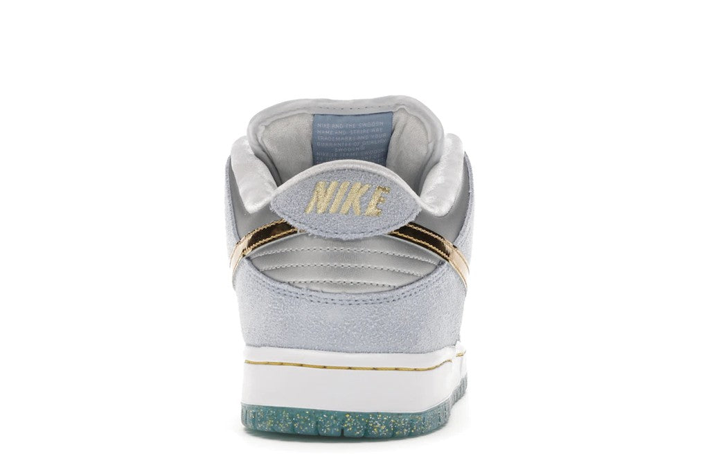 Nike SB Dunk Low Sean Cliver Sneakers