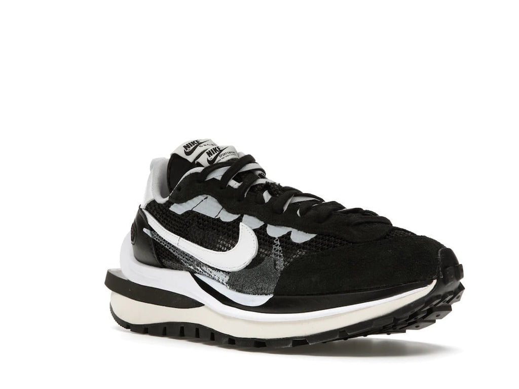 Nike Vaporwaffle sacai Black White Sneakers