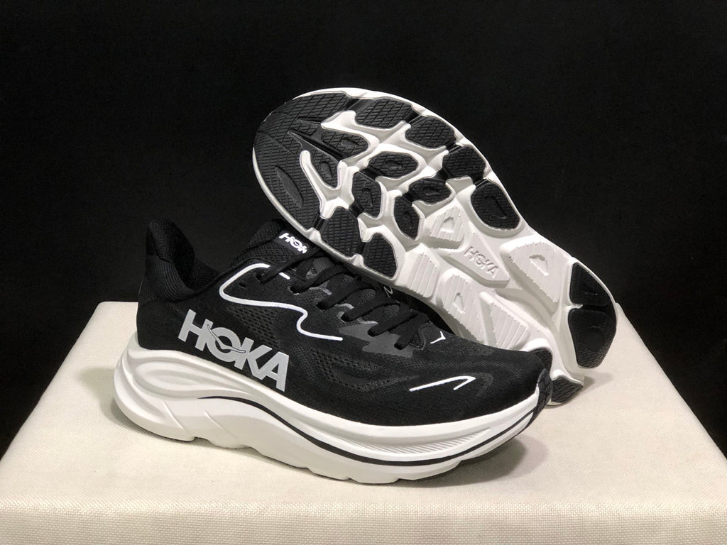 HOKA ONE ONE Clifton 10 Running Shoes